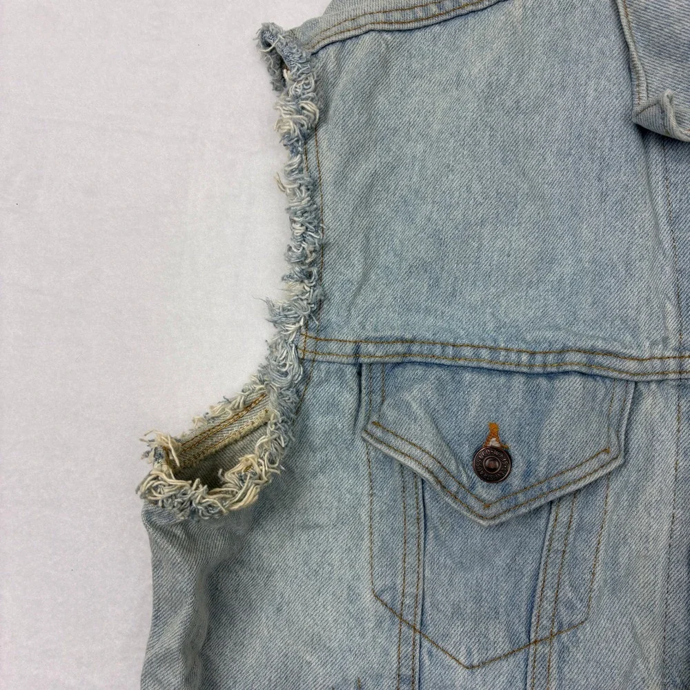 Vintage Levis 70506 Denim Trucker Vest Mens XL Light Wash Cut Off distressed